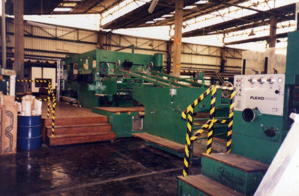 Dismantling at plant of Klabin in Betim for shipment to Casablanca, in crosstrade biz with Bobst Lausanne